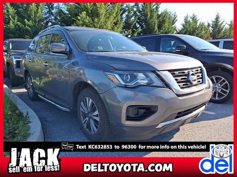 Used 2019 Nissan Pathfinder S AWD/4WD image 1