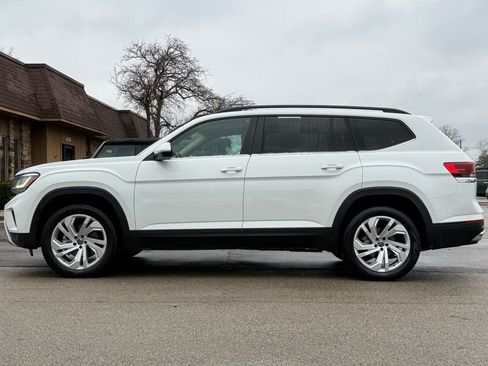 Used 2021 Volkswagen Atlas SE w/ Panoramic Sunroof Package FWD image 2
