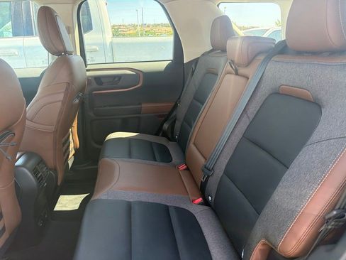 Used 2022 Ford Bronco Sport Outer Banks w/ Tech Package AWD/4WD image 3