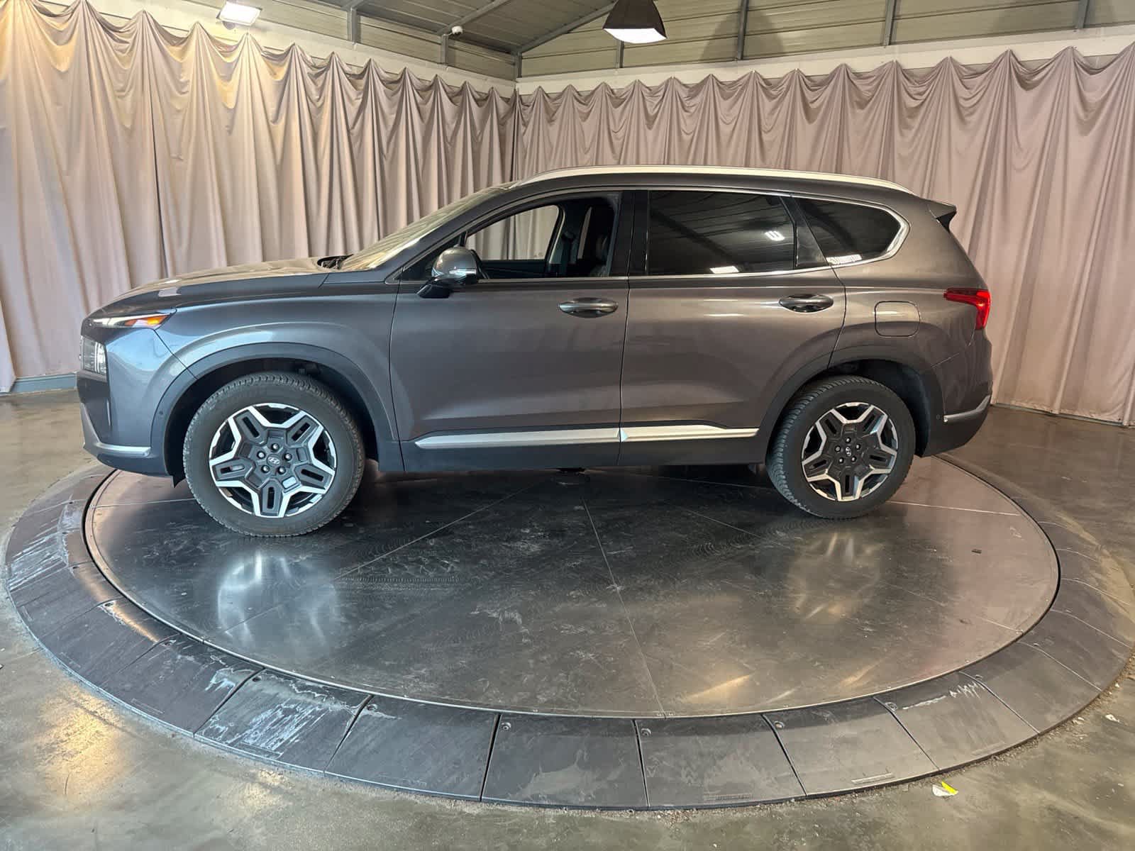 Used 2021 Hyundai Santa Fe Limited AWD/4WD image 6