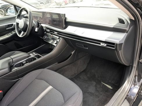 Used 2025 Hyundai Sonata SEL FWD image 27