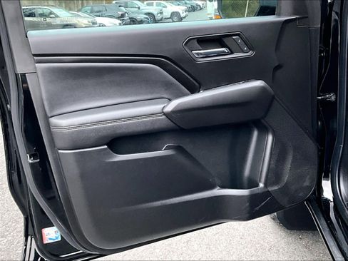 Used 2023 Chevrolet Colorado LT w/ LT Convenience Package II image 9