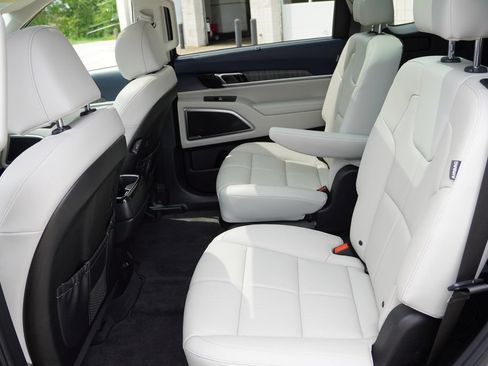 Certified 2024 Kia Telluride SX FWD image 17