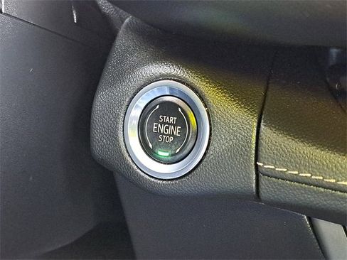 Used 2023 Buick Envision Essence image 27