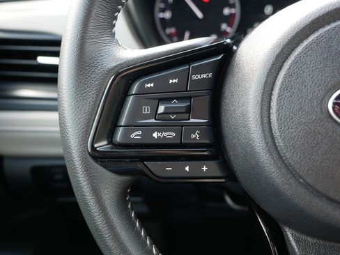 Used 2025 Subaru Forester Premium image 30