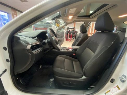 Used 2024 Nissan Altima 2.5 SV w/ SV Premium Package image 20