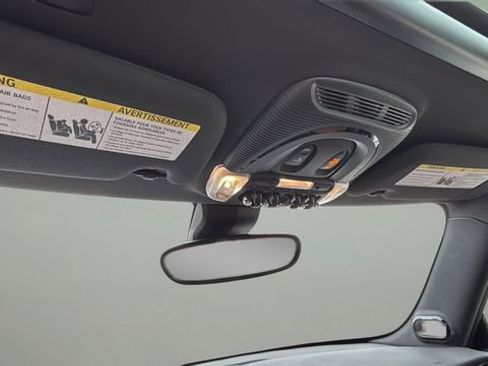 Used 2024 MINI Cooper SE w/ Signature Upholstery Package image 27