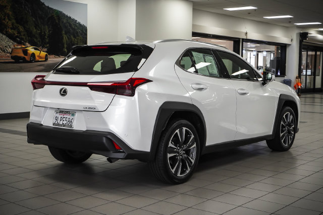 Used 2024 Lexus UX 250h FWD image 6