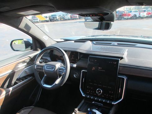 Used 2026 GMC Acadia Denali Ultimate FWD image 26
