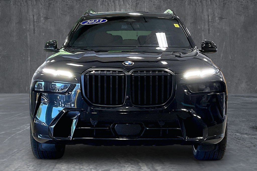 Used 2023 BMW X7 xDrive40i w/ Executive Package AWD/4WD image 2