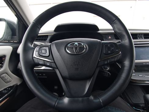Used 2018 Toyota Avalon Limited w/ All Weather Liner Package FWD image 19