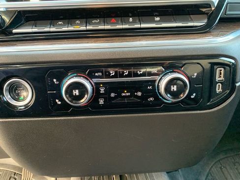 Used 2023 GMC Sierra 1500 Elevation image 25