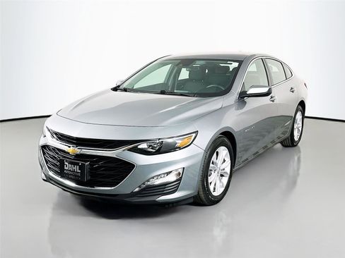 Used 2025 Chevrolet Malibu LT image 4
