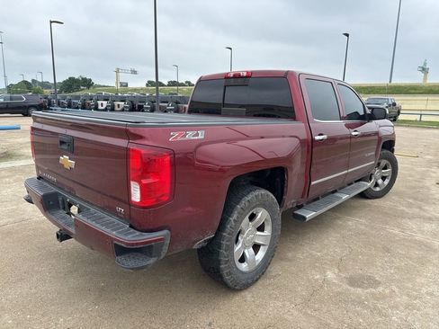 Used 2017 Chevrolet Silverado 1500 LTZ Z71 w/ LTZ Plus Package AWD/4WD image 23