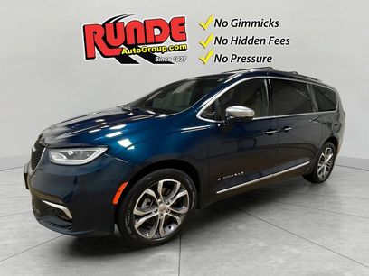 Used 2022 Chrysler Pacifica Pinnacle
