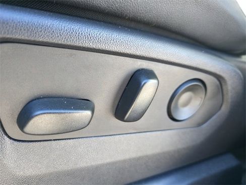 Used 2023 Chevrolet Silverado 1500 ZR2 w/ Technology Package image 18