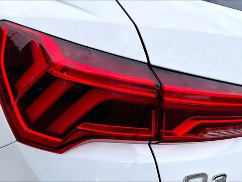 Used 2021 Audi Q3 2.0T Premium Plus w/ Premium Plus Package AWD/4WD image 22