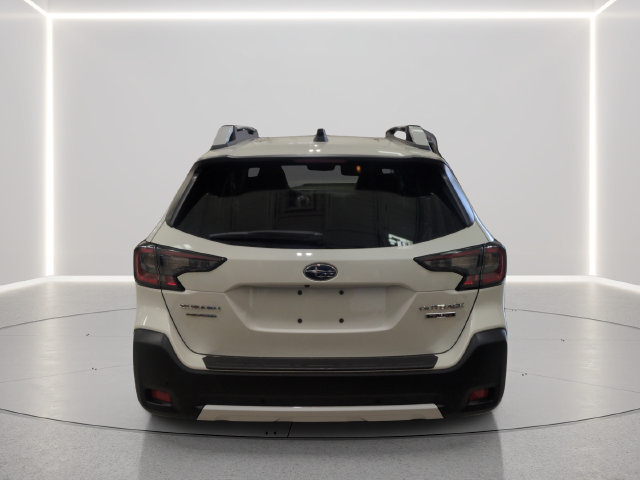 Certified 2025 Subaru Outback Touring AWD/4WD image 4