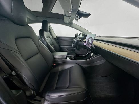 Used 2018 Tesla Model 3 Long Range image 31