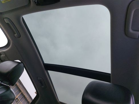 Certified 2021 Kia Sorento SX image 36