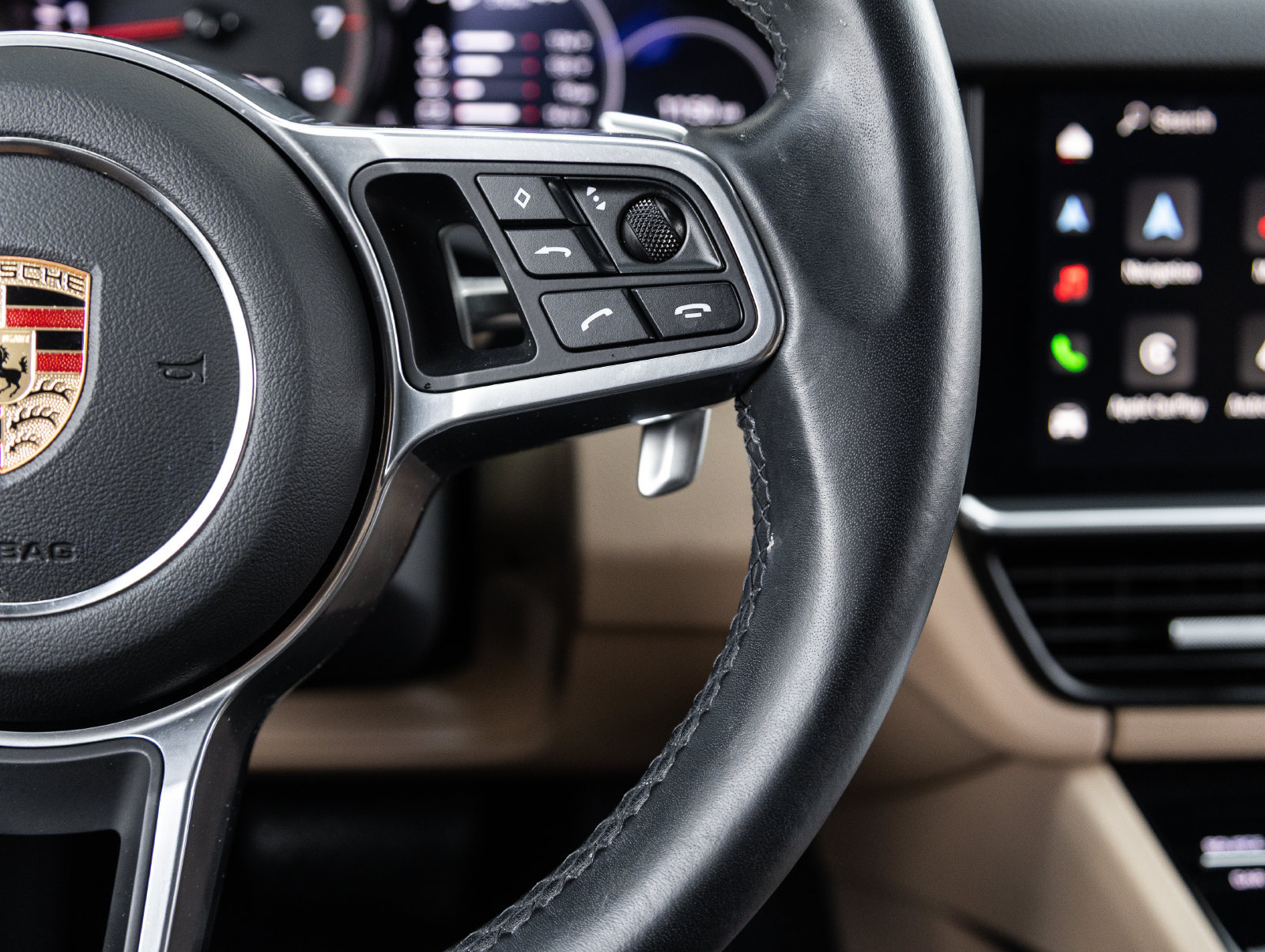 Certified 2023 Porsche Cayenne AWD/4WD image 16