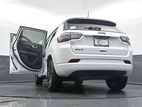Used 2025 Jeep Compass Limited w/ High Altitude Package AWD/4WD image 63