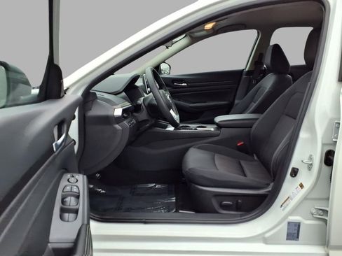 Certified 2025 Nissan Altima 2.5 SV FWD image 22