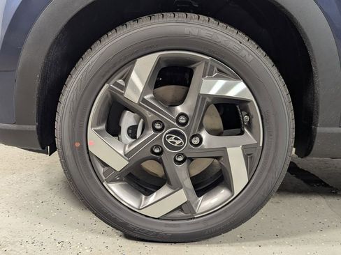 New 2025 Hyundai Venue Limited image 9