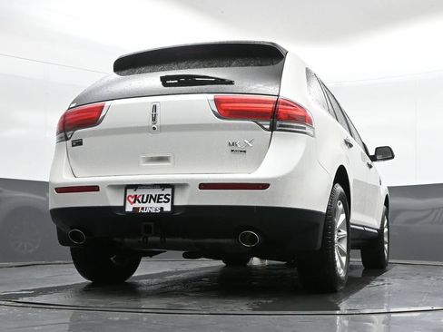 Used 2015 Lincoln MKX AWD w/ Equipment Group 102A image 31