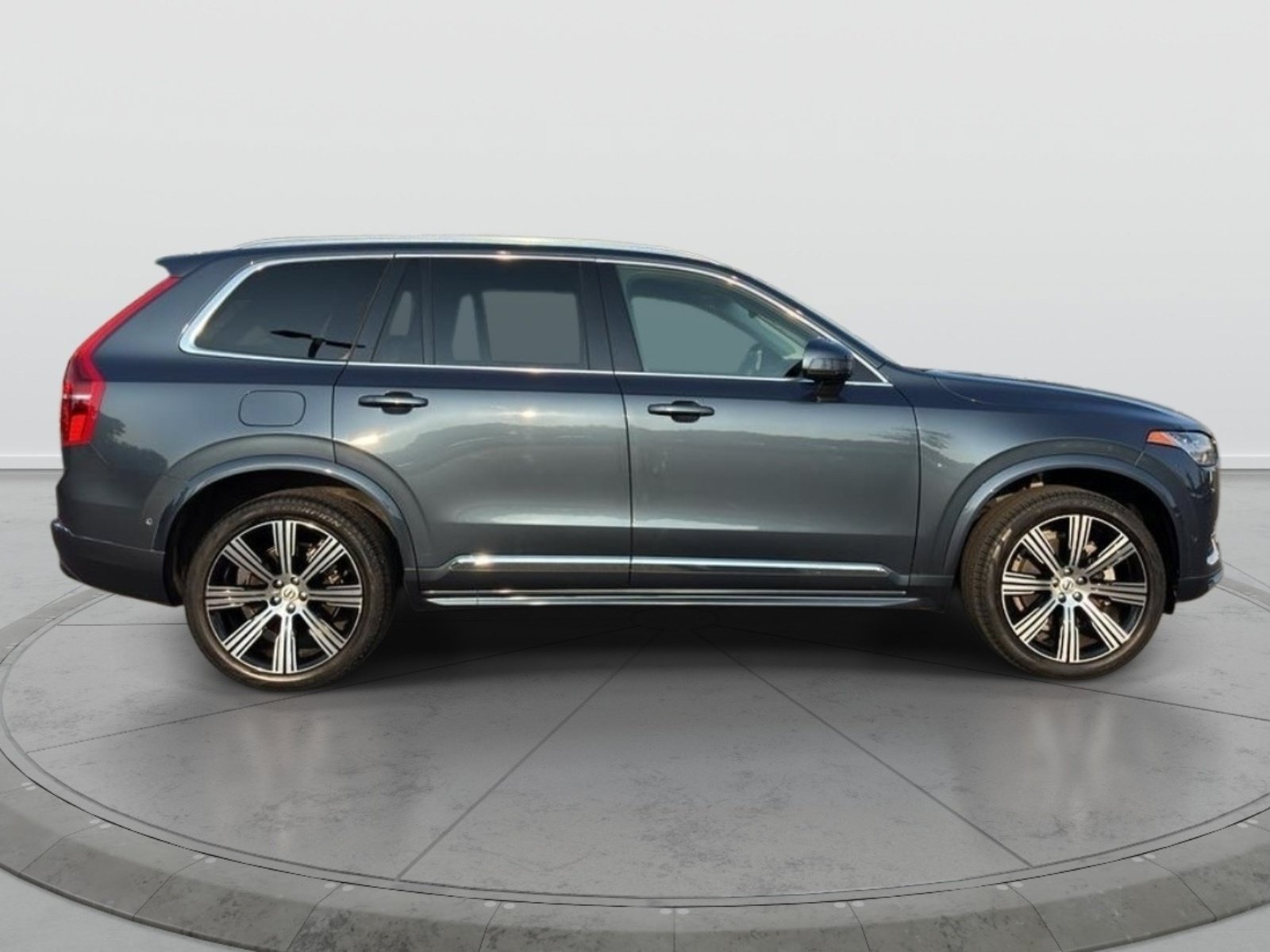 Used 2024 Volvo XC90 B6 Plus w/ Protection Package Premier AWD/4WD image 8