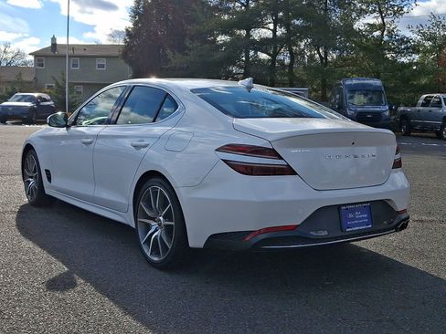 Used 2023 Genesis G70 2.0T image 5
