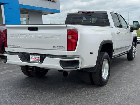 Used 2024 Chevrolet Silverado 3500 High Country w/ High Country Premium Package AWD/4WD image 3