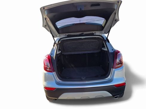 Used 2022 Buick Encore Preferred w/ Safety Package image 5