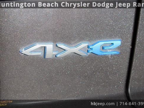 Used 2021 Jeep Wrangler Unlimited Sahara image 6