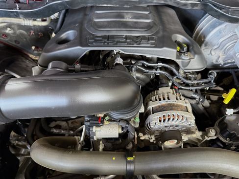 Used 2021 RAM 1500 Big Horn AWD/4WD image 39