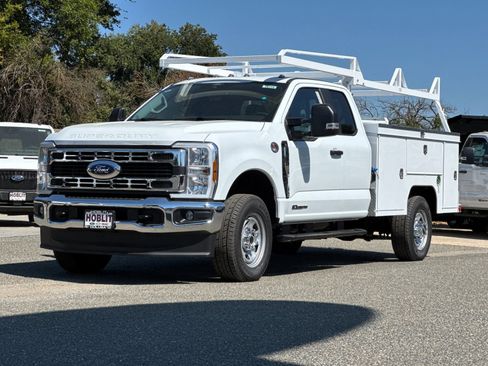 New 2025 Ford F350 XL w/ XL Chrome Package image 7