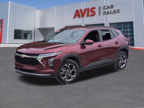 Used 2025 Chevrolet Trax LT w/ LT Convenience Package FWD image 1