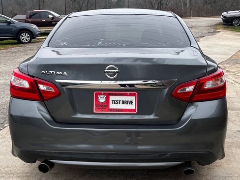 Used 2016 Nissan Altima 2.5 S w/ Power Driver Seat Package image 5