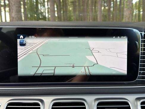 Used 2026 Mercedes-Benz GLS 580 4MATIC image 5