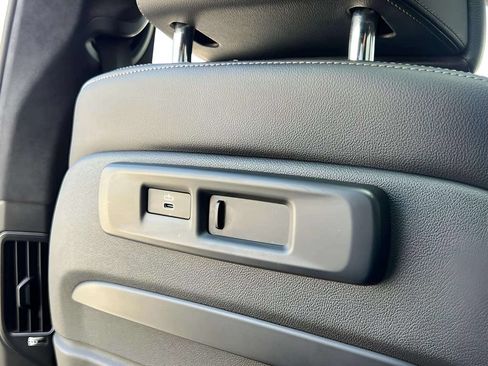 Used 2022 BMW X7 M50i AWD/4WD image 31