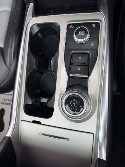 Used 2024 Ford Explorer XLT w/ Equipment Group 202A AWD/4WD image 22
