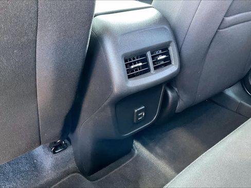 Used 2022 Chevrolet Equinox LT FWD image 33
