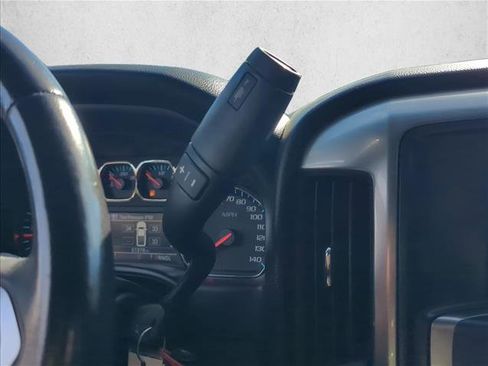 Used 2018 Chevrolet Silverado 1500 LT w/ Texas Edition image 9