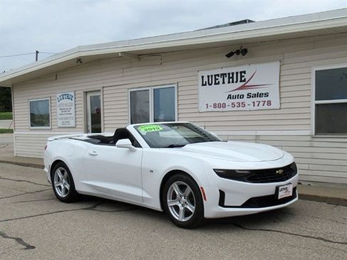 Used 2019 Chevrolet Camaro LT image 8