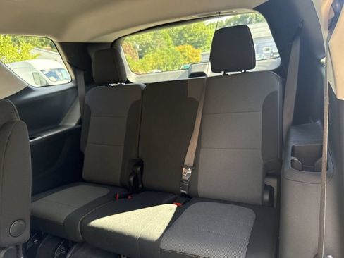 Used 2021 Chevrolet Traverse LT AWD/4WD image 22