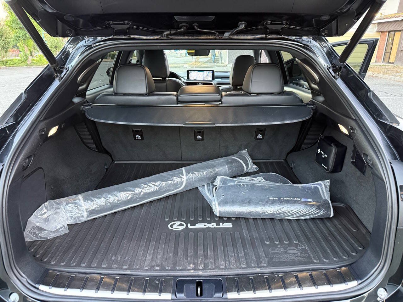 Used 2020 Lexus RX 450h F Sport w/ Accessory Package AWD/4WD image 11