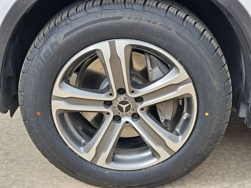 Used 2019 Mercedes-Benz GLC 300 4MATIC image 11