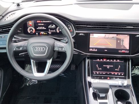 Used 2019 Audi Q8 Prestige w/ Luxury Package image 29
