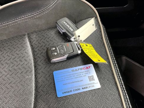 Used 2022 RAM 2500 Laramie AWD/4WD image 11