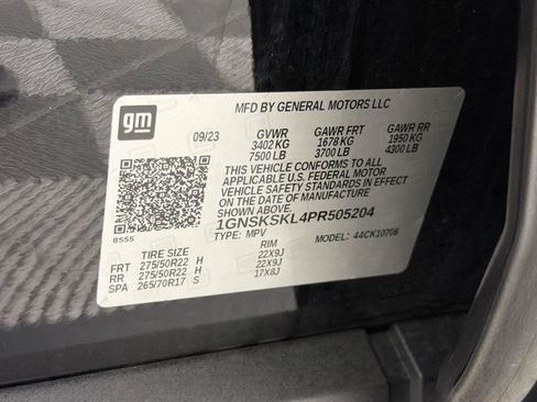 Used 2023 Chevrolet Tahoe Premier w/ Advanced Technology Package AWD/4WD image 15